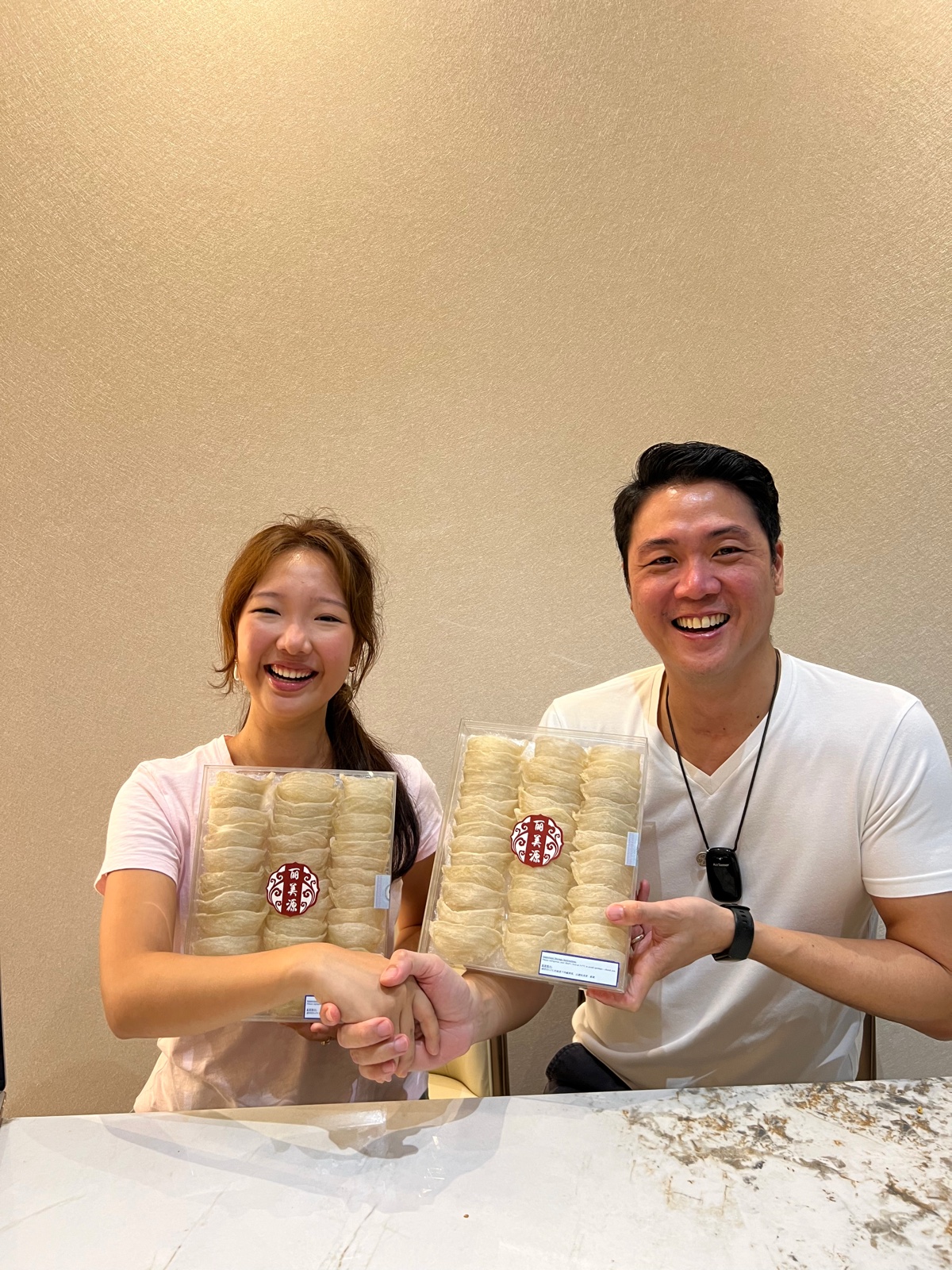 Customers with their bird's nest
